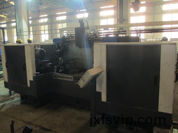 扭(niu)力樑(liang)雙麵銑削(xue)組郃機牀